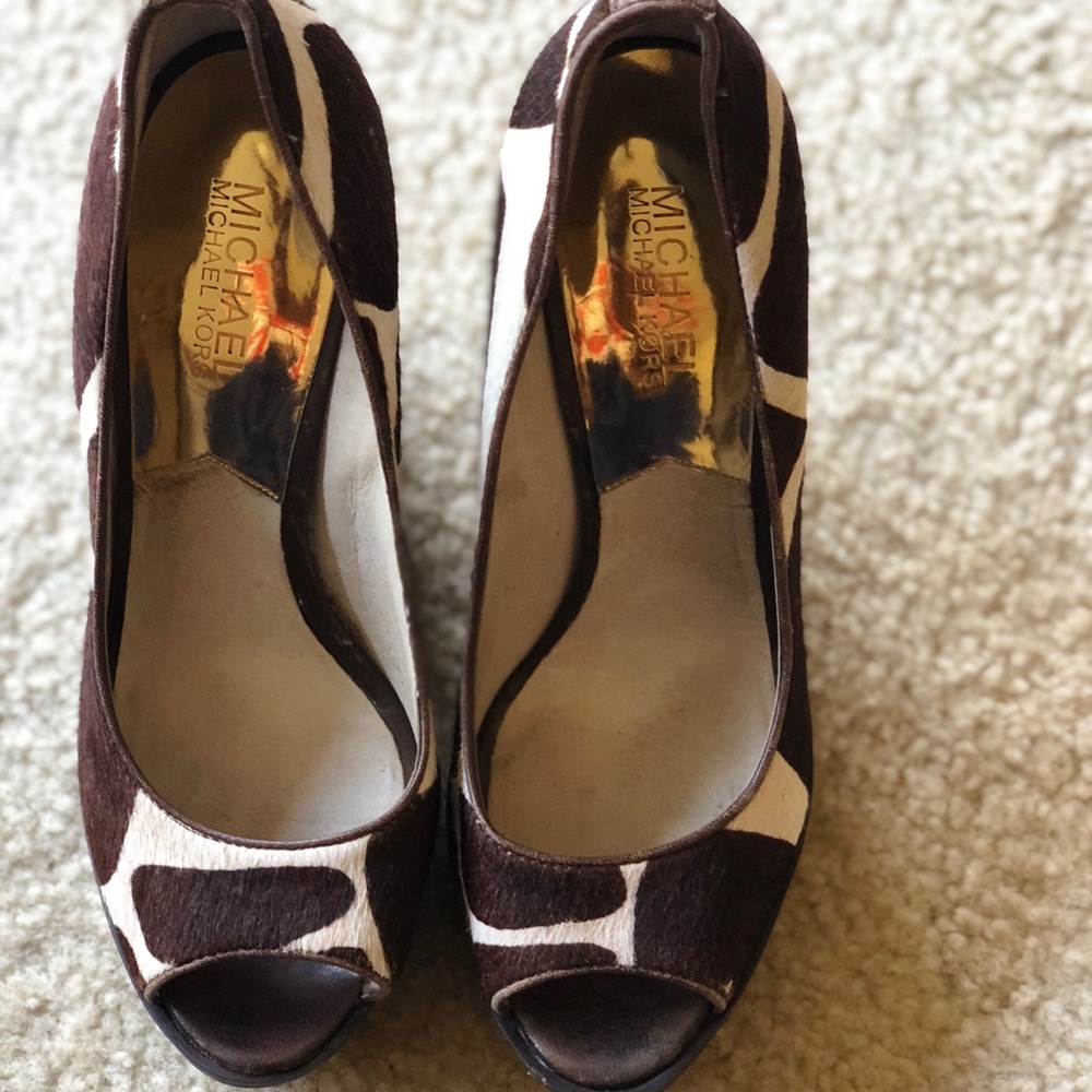 Cow pattern wedges